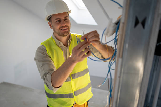 Best Affordable Emergency Electrician  in Lakeland, FL
